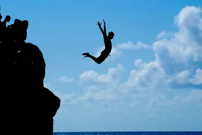Looks before leaping